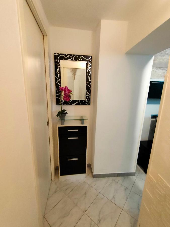Stone House Apartment มาร์ตินาฟรังกา ภายนอก รูปภาพ